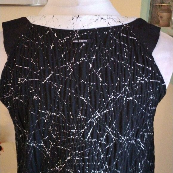 Cop.Copine Textured Dress - Picture 7 of 13